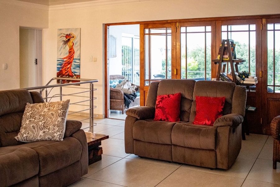 7 Bedroom Property for Sale in Aston Bay Eastern Cape